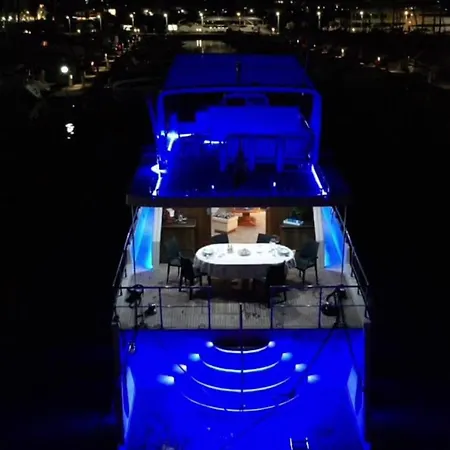 Affitta Yacht Di Lusso * 리포스토