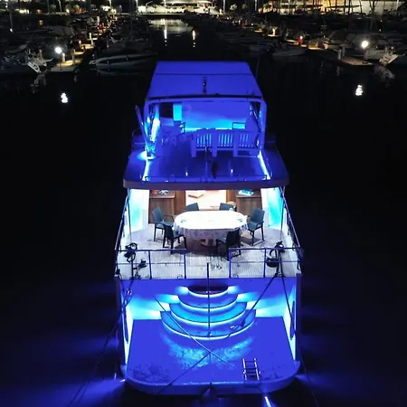 Affitta Yacht Di Lusso 아파트
