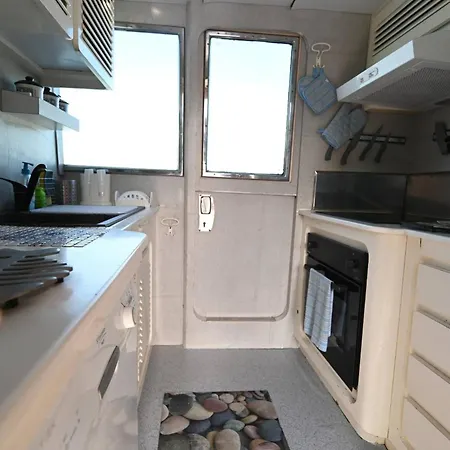 Affitta Yacht Di Lusso 아파트