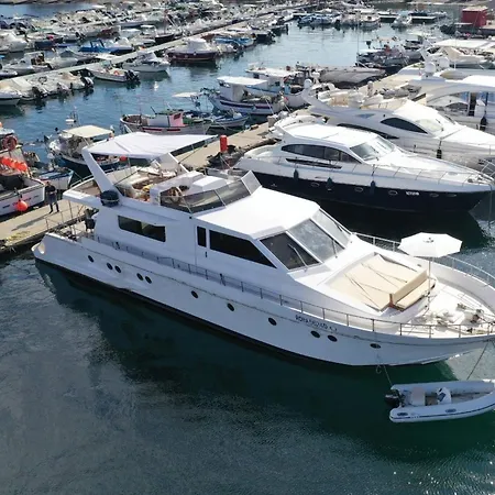 Affitta Yacht Di Lusso * 리포스토